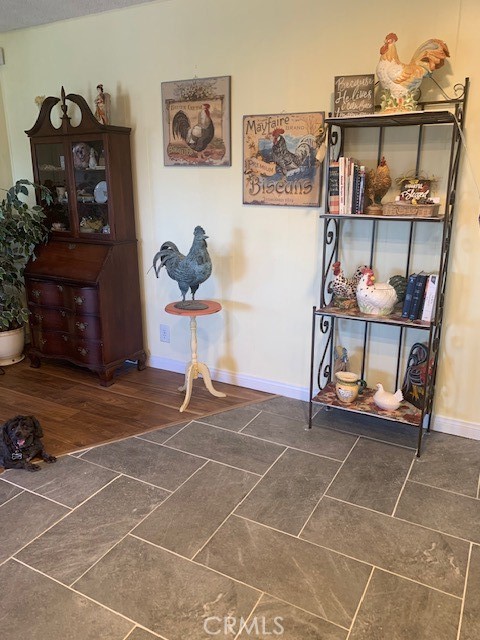 4401 Camelot Place, Bakersfield CA: https://media.crmls.org/medias/5608906a-e16c-47ca-9ac6-663fc250b127.jpg