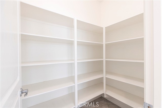 16087 Apricot Ave, Chino CA: https://media.crmls.org/medias/56095e94-d9bf-4e04-b31d-08be7e5b3362.jpg