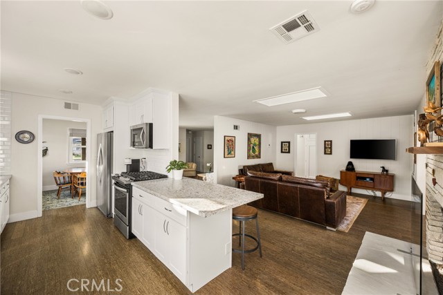 Detail Gallery Image 24 of 53 For 943 E Everett Place, Orange,  CA 92867 - 2 Beds | 2 Baths