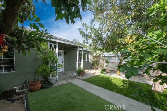 Detail Gallery Image 4 of 47 For 15719 Romar St, North Hills,  CA 91343 - 3 Beds | 2 Baths