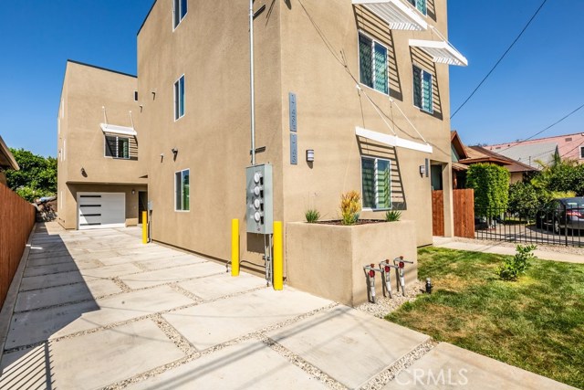 1743 S Berendo St, Los Angeles, CA 90006