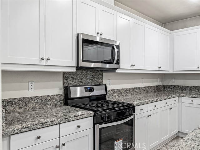 Detail Gallery Image 19 of 44 For 11254 Fisherman, Victorville,  CA 92392 - 5 Beds | 3 Baths