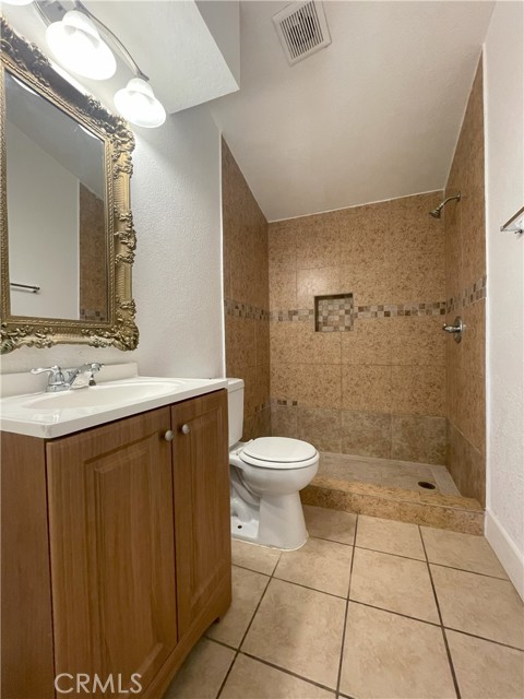 7698 Lime Avenue, Fontana CA: https://media.crmls.org/medias/560bcec3-e1ee-4f0e-a673-ff96157bc944.jpg