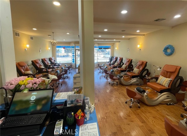  Commercial for Sale in Studio City, California