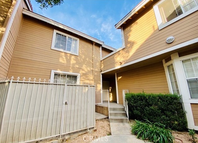 Detail Gallery Image 11 of 11 For 329 Genoa St #C,  Monrovia,  CA 91016 - 3 Beds | 3 Baths