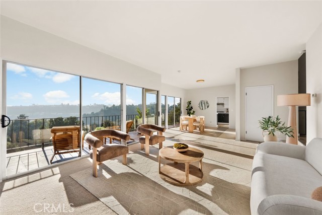 Detail Gallery Image 15 of 75 For 7426 Mulholland Dr, Los Angeles,  CA 90046 - 2 Beds | 2 Baths