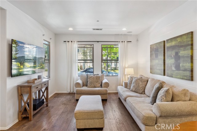 604 E Water Street, Anaheim CA: https://media.crmls.org/medias/560e1820-396a-4d00-a4cd-471cbc09cfda.jpg