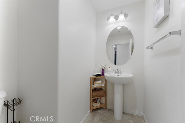 4997 Adera Street, Montclair CA: https://media.crmls.org/medias/560e7a11-d188-4eed-ad7d-3e8f24d224d5.jpg