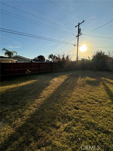 Detail Gallery Image 21 of 23 For 931 Redwood Dr, Bakersfield,  CA 93308 - 3 Beds | 2 Baths