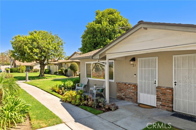 Detail Gallery Image 1 of 29 For 2295 N Tustin St #25,  Orange,  CA 92865 - 1 Beds | 1 Baths