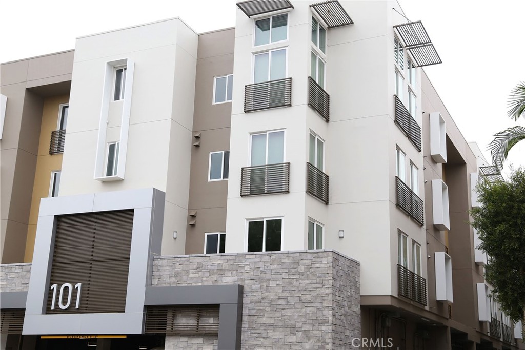 101 S Chapel Avenue #203