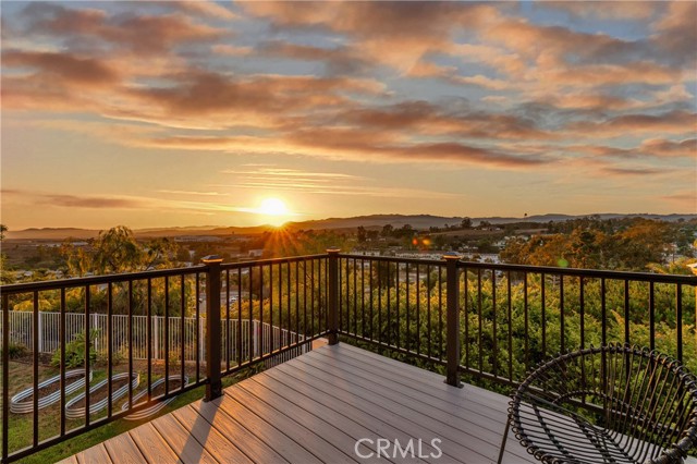 Detail Gallery Image 7 of 61 For 493 Poets Square, Fallbrook,  CA 92028 - 3 Beds | 2/1 Baths
