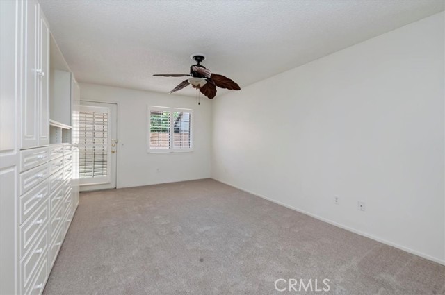 19229 Pine Way, Apple Valley CA: https://media.crmls.org/medias/5612517e-1a35-49de-b2e6-766562e4b028.jpg