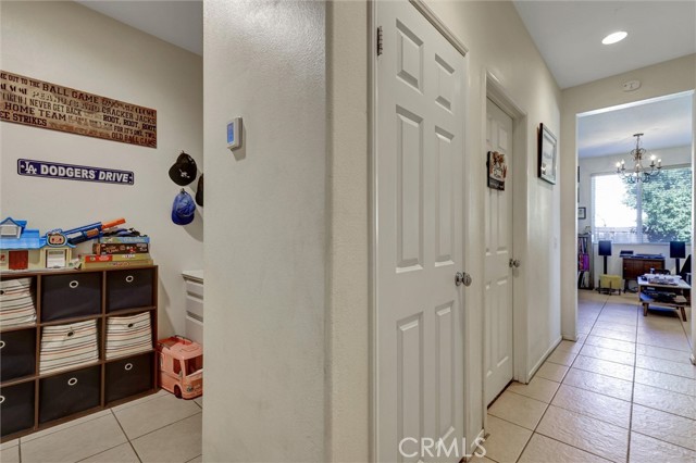 27727 Hollyoak Way, Menifee CA: https://media.crmls.org/medias/56129250-bea6-4758-8d53-9d22b08580f0.jpg