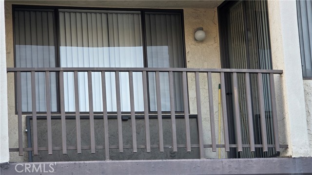 1140 E Ocean Boulevard, Long Beach CA: https://media.crmls.org/medias/5612d396-ae14-4bcc-847c-4ce28ab2cf74.jpg