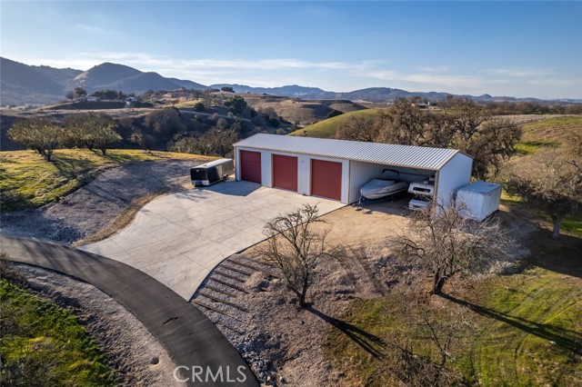 5495 Vista Serrano, Paso Robles CA: https://media.crmls.org/medias/561384c4-77f3-4a25-80d7-7c715625ea61.jpg