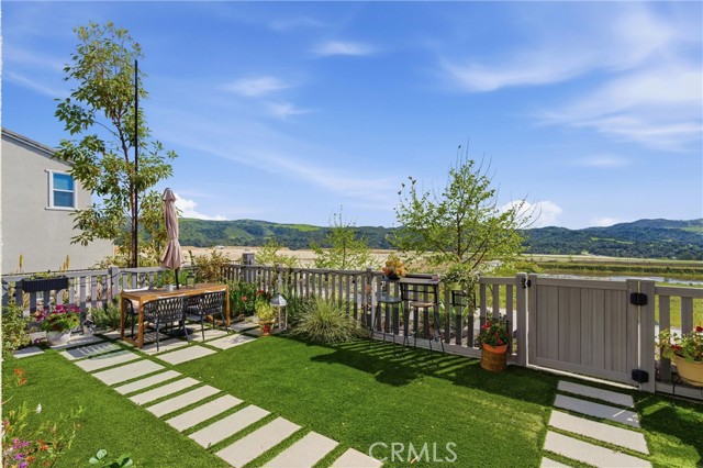 Detail Gallery Image 3 of 49 For 116 Sunstone Place, Rancho Mission Viejo,  CA 92694 - 3 Beds | 2/1 Baths