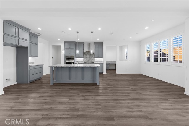 Detail Gallery Image 18 of 73 For 12906 Shorthorn, Corona,  CA 92880 - 6 Beds | 5 Baths