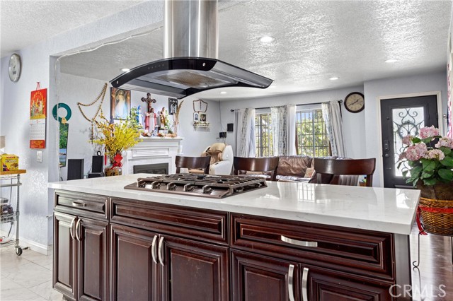 1838 S Artesia Street, Santa Ana CA: https://media.crmls.org/medias/561463be-ff16-4f17-af20-46f93f572543.jpg