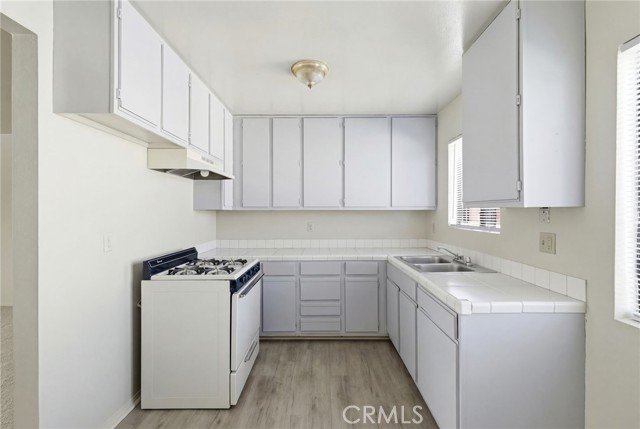 Detail Gallery Image 21 of 32 For 826 Gaviota, Long Beach,  CA 90813 - – Beds | – Baths