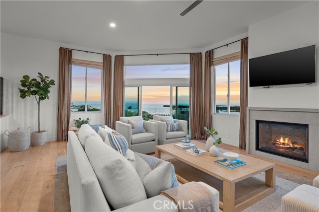 2716 Highland Avenue, Manhattan Beach, California 90266, 3 Bedrooms Bedrooms, ,2 BathroomsBathrooms,Residential,For Sale,Highland,SB25214267