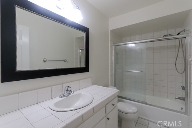 Detail Gallery Image 14 of 25 For 564 N Bellflower Bld #218,  Long Beach,  CA 90814 - 1 Beds | 1 Baths