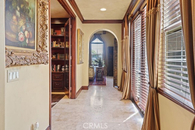 6 Marble Creek Lane, Coto de Caza CA: https://media.crmls.org/medias/5615f540-5e74-4ff7-92c2-f2ec14cc6514.jpg