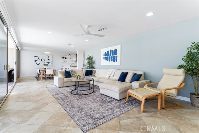 1585 S Coast, Laguna Beach CA: https://media.crmls.org/medias/56166401-f239-4e36-8c4e-5ef05c83b87a.jpg