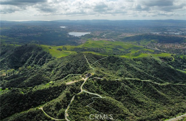 19041 Live Oak Canyon Road, Trabuco Canyon CA: https://media.crmls.org/medias/5616691a-029b-4a22-9078-3e1661aa1d1a.jpg