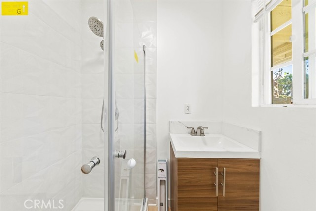 Detail Gallery Image 32 of 52 For 19148 Saticoy St, Reseda,  CA 91335 - 3 Beds | 2 Baths