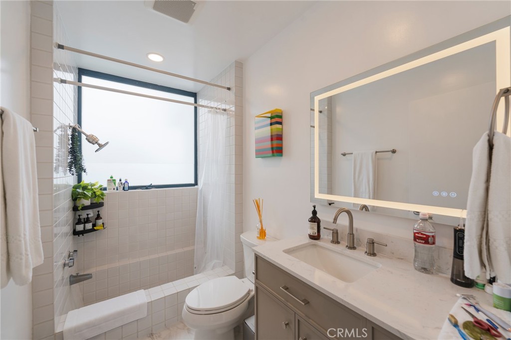 https://media.crmls.org/medias/56174e29-493e-40ff-9195-6535be20e446.jpg?preset=X-Large