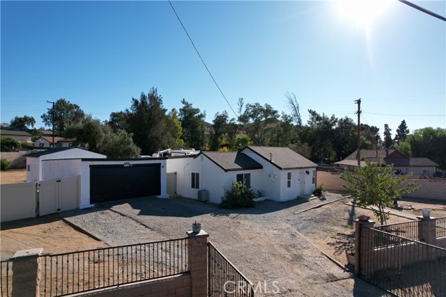 Detail Gallery Image 1 of 10 For 6980 Jurupa Rd, Jurupa Valley,  CA 92509 - 3 Beds | 2 Baths