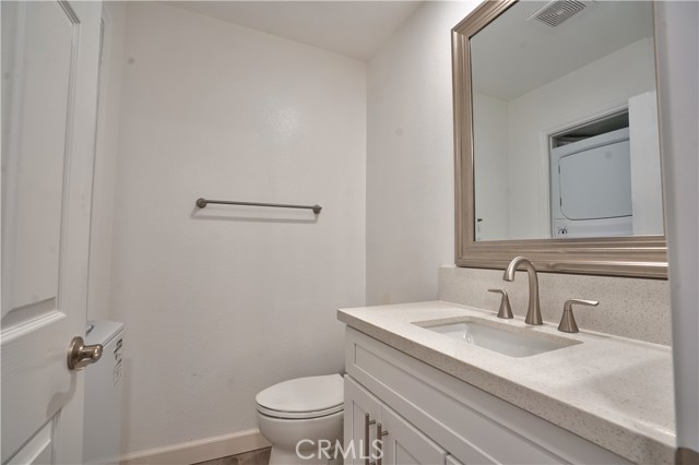 Detail Gallery Image 10 of 23 For 16022 Moorpark St #101,  Encino,  CA 91436 - 2 Beds | 2/1 Baths