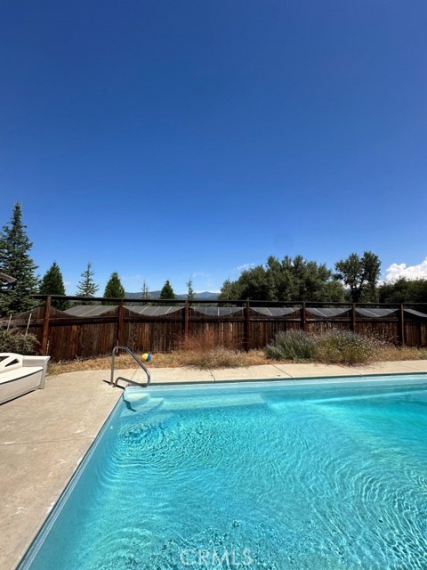 40570 Griffin Drive, Oakhurst CA: https://media.crmls.org/medias/56179ac0-d7b9-44c3-b14a-9b291eddd311.jpg