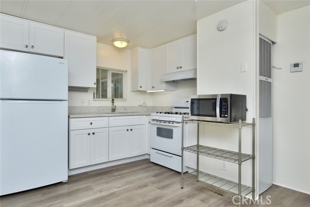 Detail Gallery Image 4 of 18 For 1255 Orcutt Rd #B22,  San Luis Obispo,  CA 93401 - 2 Beds | 1/1 Baths