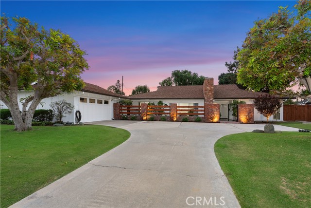 Detail Gallery Image 1 of 33 For 1072 Charwood Ln, North Tustin,  CA 92705 - 4 Beds | 2/2 Baths