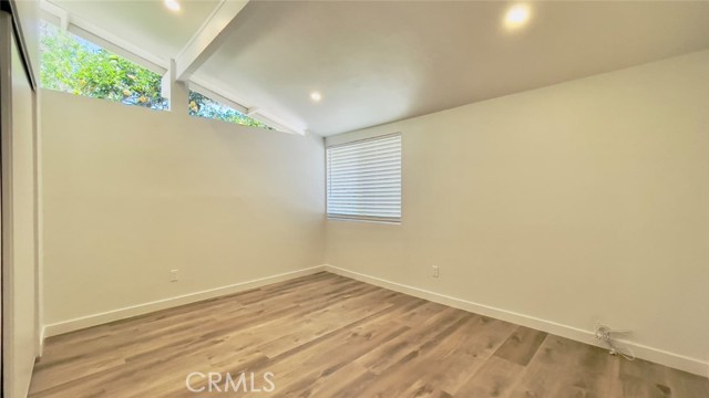 Detail Gallery Image 21 of 31 For 8742 Quakertown Ave, Northridge,  CA 91324 - 4 Beds | 2 Baths