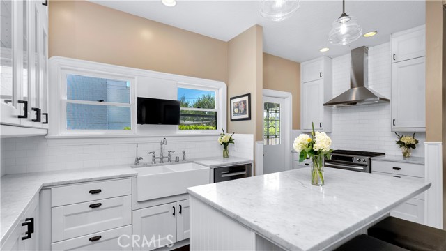 Detail Gallery Image 31 of 69 For 2042 N Ross St, Santa Ana,  CA 92706 - 3 Beds | 2/1 Baths
