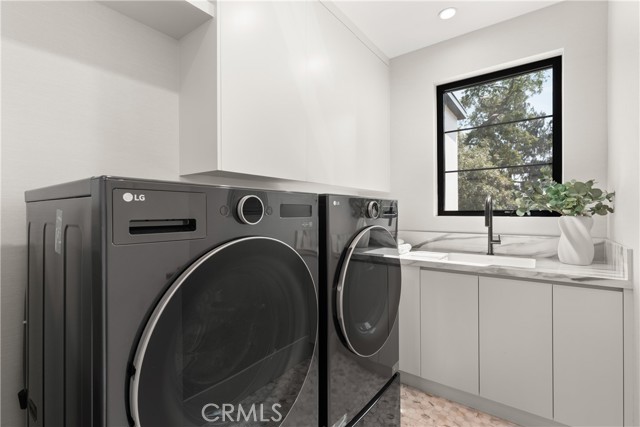 4205 Agnes Avenue, Studio City CA: https://media.crmls.org/medias/561a92c1-2ebb-4363-aa61-0a18f204d8a7.jpg