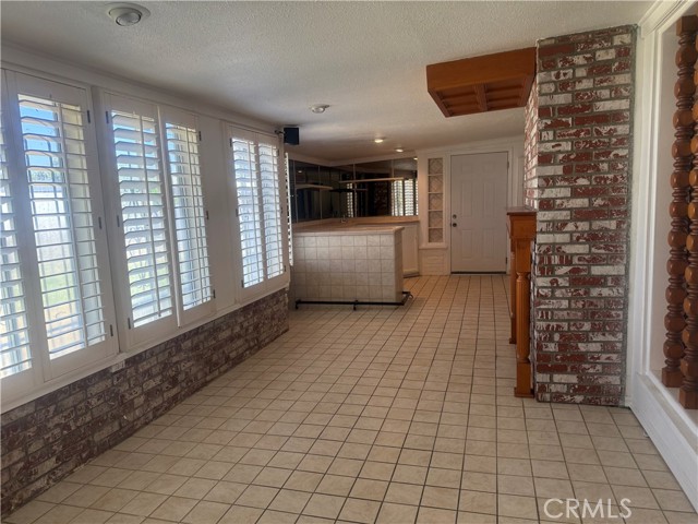 Detail Gallery Image 5 of 9 For 5667 Newbury Ave, San Bernardino,  CA 92404 - 3 Beds | 2 Baths