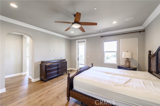 62 Heirloom, Irvine CA: https://media.crmls.org/medias/561af6cd-04a1-4470-b768-1926b3e8f69c.jpg