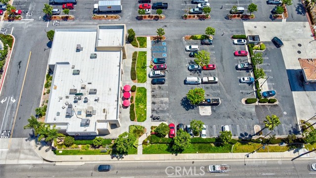 Image 6 of 13 For 25312 Madison Avenue