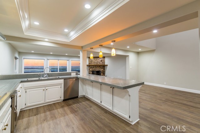 Detail Gallery Image 9 of 36 For 304 the Strand, Manhattan Beach,  CA 90266 - 4 Beds | 4/1 Baths