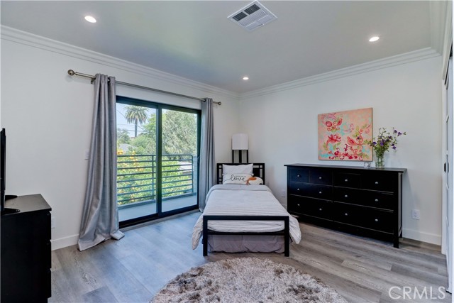 Detail Gallery Image 43 of 73 For 223 N. St. Andrews, Los Angeles,  CA 90004 - 7 Beds | 6/1 Baths