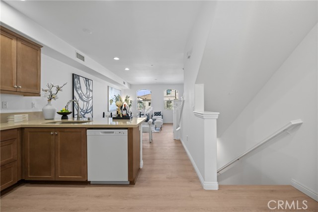 Detail Gallery Image 14 of 29 For 312 N Fenimore Ave, Azusa,  CA 91702 - 3 Beds | 3 Baths