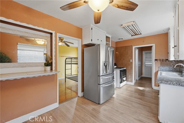 Detail Gallery Image 12 of 33 For 12318 Halo, Lynwood,  CA 90262 - 3 Beds | 2 Baths