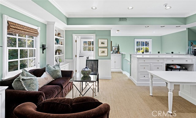 1 San Mateo Way, Corona del Mar CA: https://media.crmls.org/medias/561febde-e2d4-42ca-bfc1-241438b8dcf9.jpg