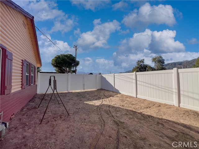 Detail Gallery Image 8 of 9 For 3977 Acre Ln, San Bernardino,  CA 92539 - 2 Beds | 1 Baths