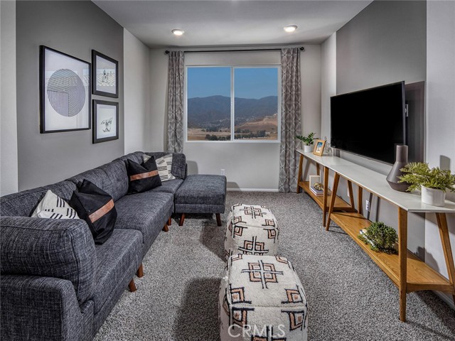 19536 Hanging Rock Road, Lake Elsinore CA: https://media.crmls.org/medias/562086a1-afd7-4776-a812-39a7066c1611.jpg