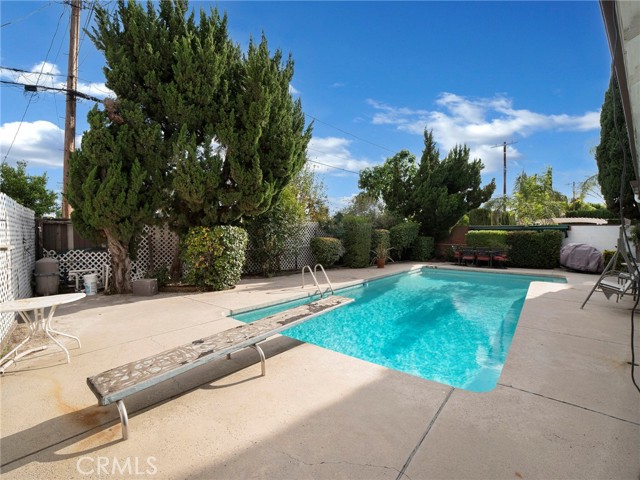 5 Bed Home for Sale in Granada Hills, California